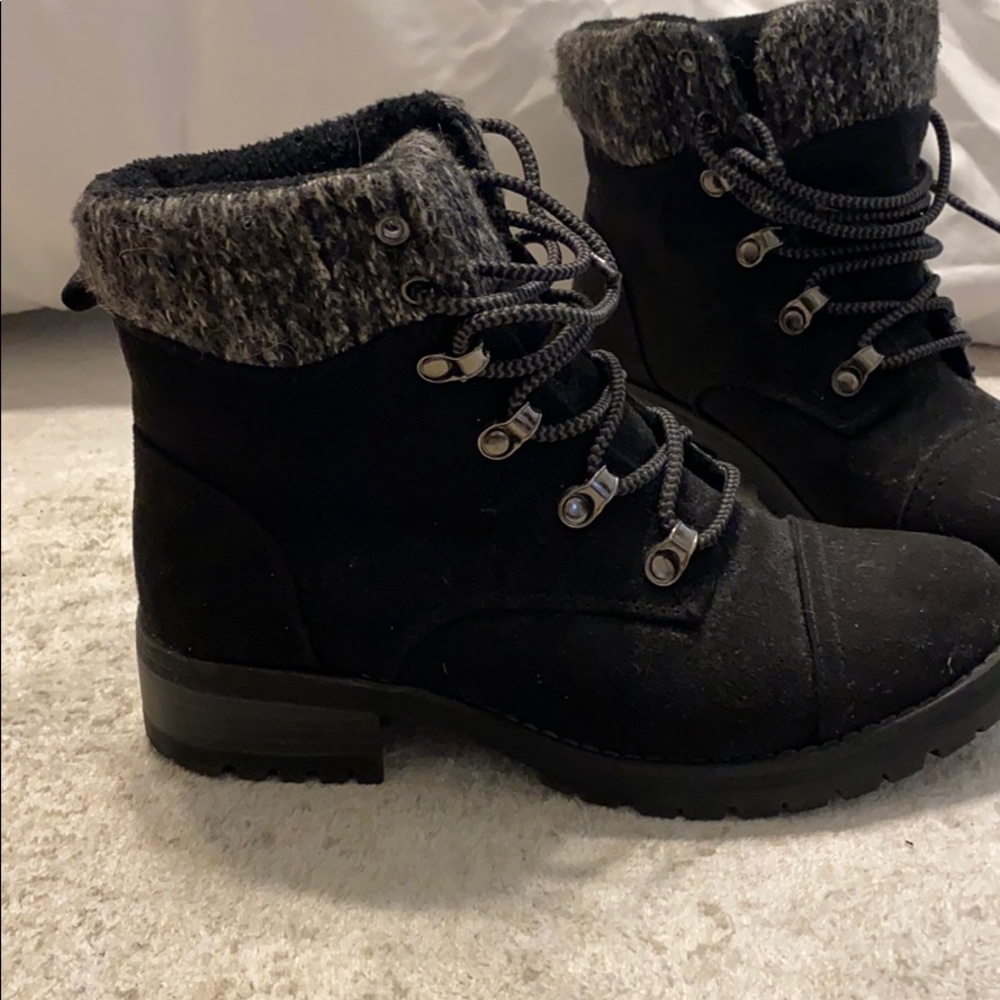 Black booties - Picture 2 of 2